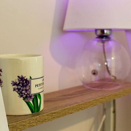 Miejskie Mieszkanie Apartment Warsawa Bagian luar foto