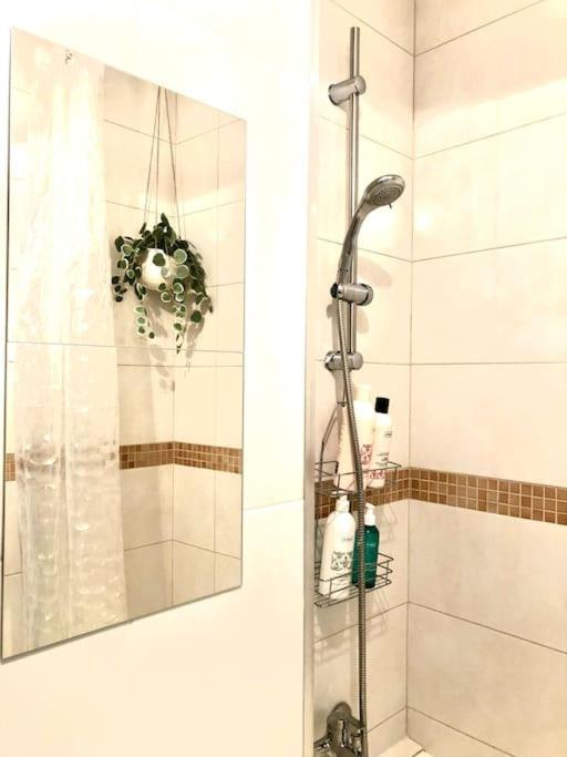 Miejskie Mieszkanie Apartment Warsawa Bagian luar foto
